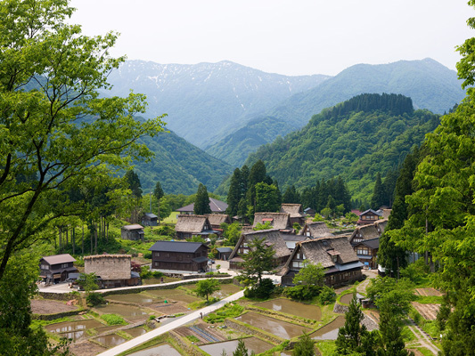 Gokayama Gassho-style village